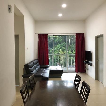 Golden Hill 3 Room Apt @ Night Market キャメロンハイランド エクステリア 写真